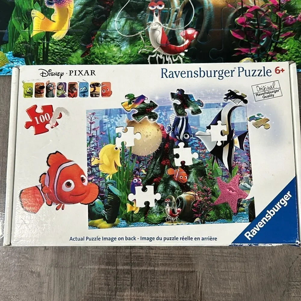 🧩 Finding Nemo Disney Pixar X Ravensburger 💯 piece Puzzle 🧩 6+ Handle Box📦